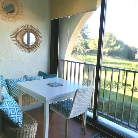 Superbe à 2 Pas De La